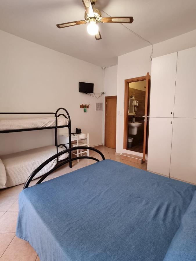 Hotel Riz Finale Ligure Buitenkant foto